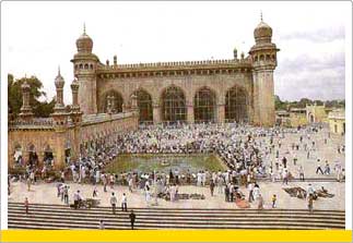 Tour to Mecca Masjid